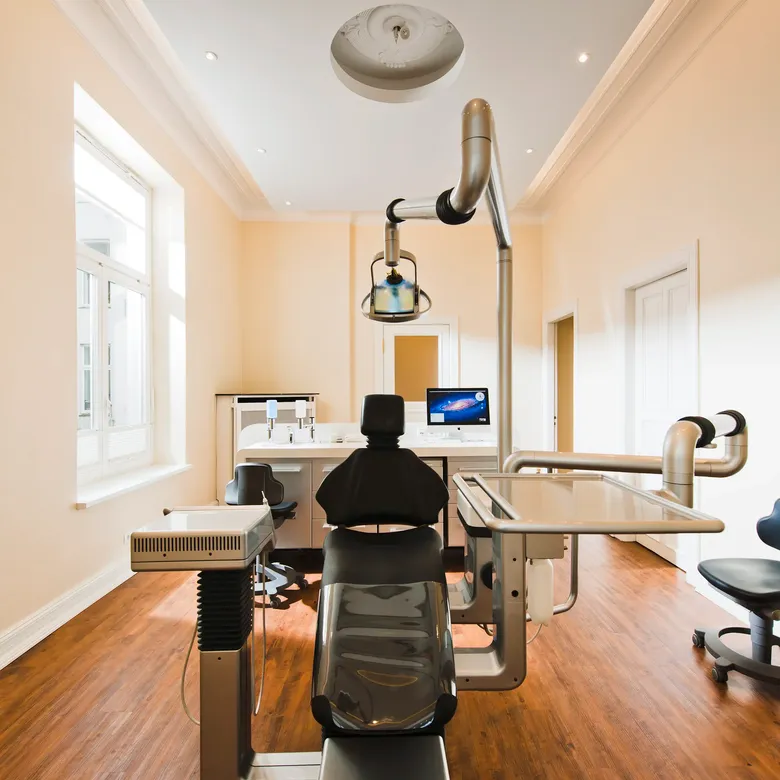 Die Zahnärzte am Mittelweg 150 in Hamburg