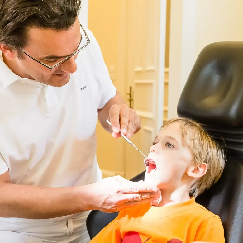 Die Zahnärzte am Mittelweg 150 in Hamburg