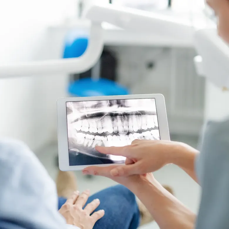 Die Zahnärzte am Mittelweg 150 in Hamburg